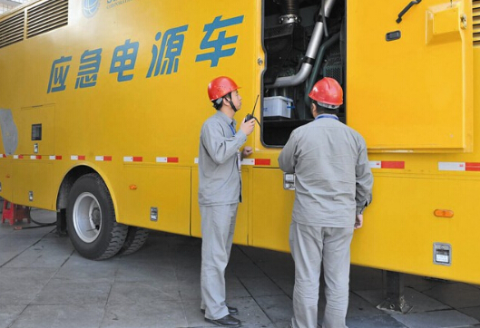 泰山如何清理被灰尘覆盖的机油散热器？